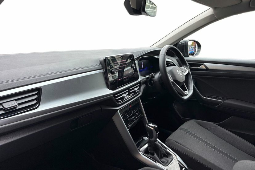 Volkswagen T-Roc 1.5 Tsi Match Suv Dsg 150 Ps GF75CLN Black #2