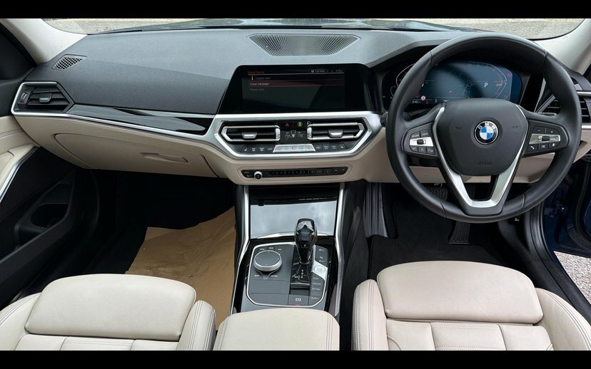 BMW 3 Series 318I Sport Touring Blue #4