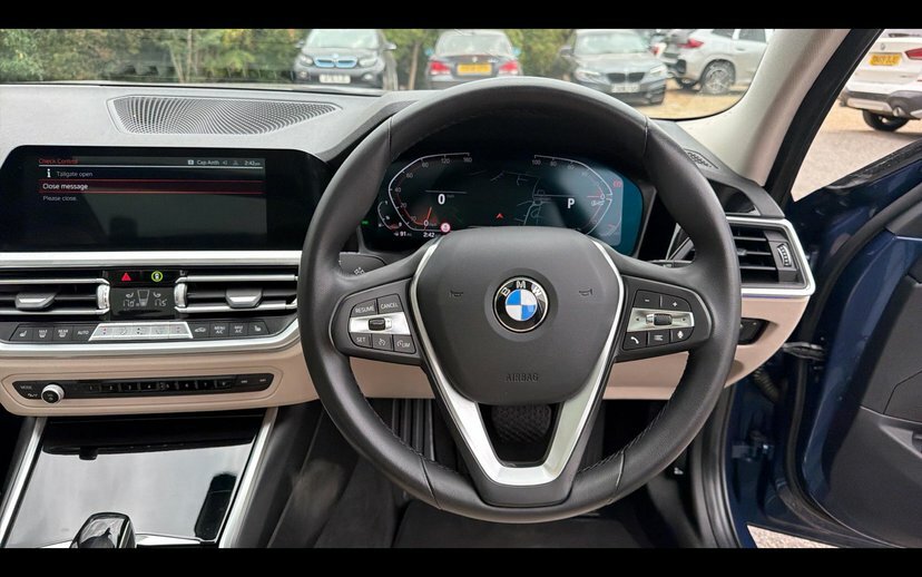 BMW 3 Series 318I Sport Touring Blue #5