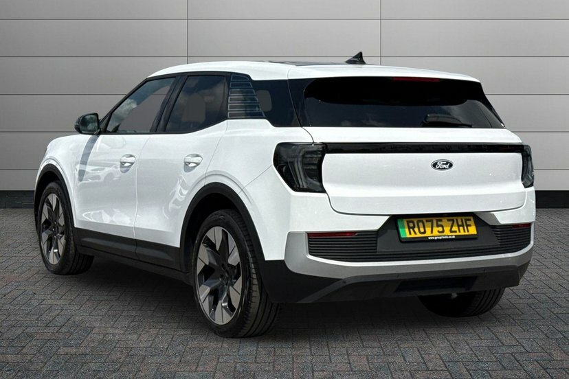 Ford Explorer Extended Range 77Kwh Premium Suv White #3