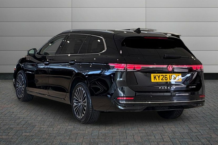 Volkswagen Passat 1.5 Tsi Ehybrid 19.7Kwh Elegance Estate Black #3