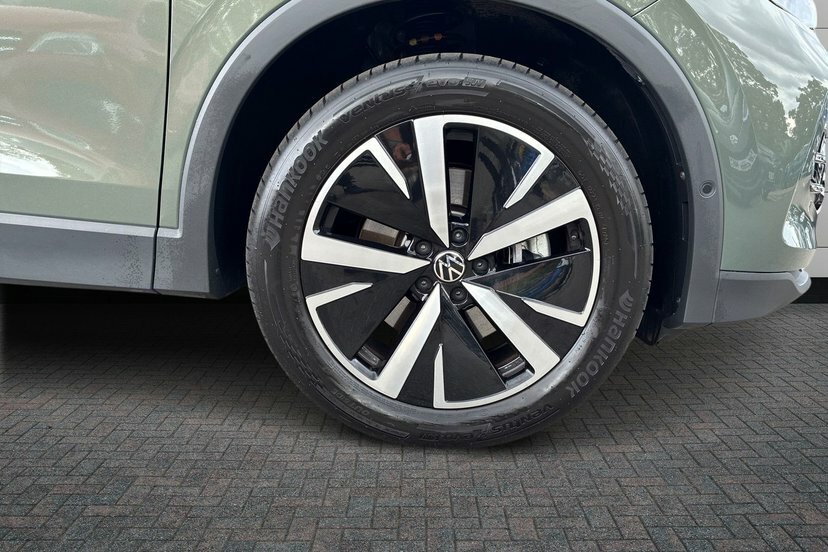 Volkswagen Tiguan 1.5 Tsi Ehybrid 19.7Kwh Elegance Suv Pl DE75RFF Green #5