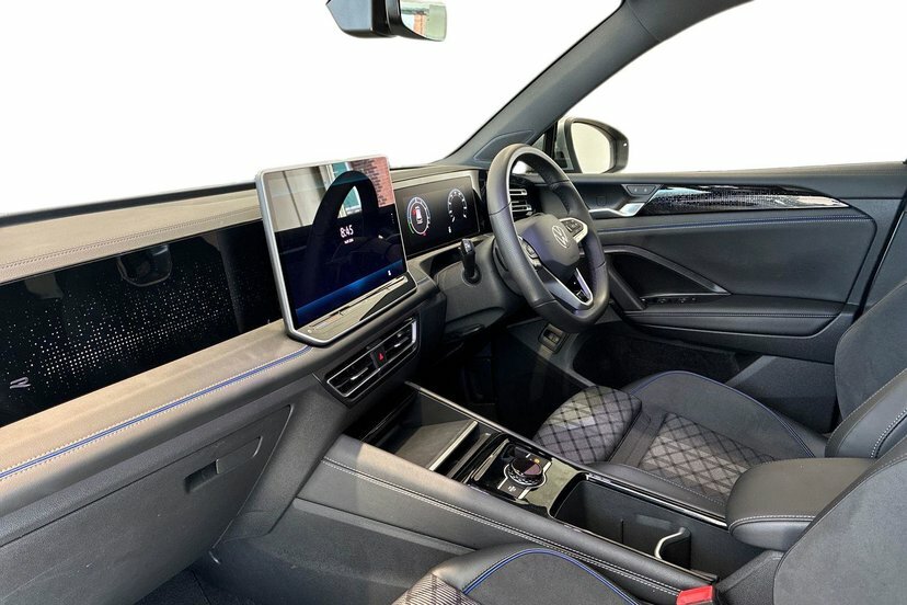Volkswagen Tiguan 1.5 Tsi Ehybrid 19.7Kwh R-line Suv Plug Silver #2
