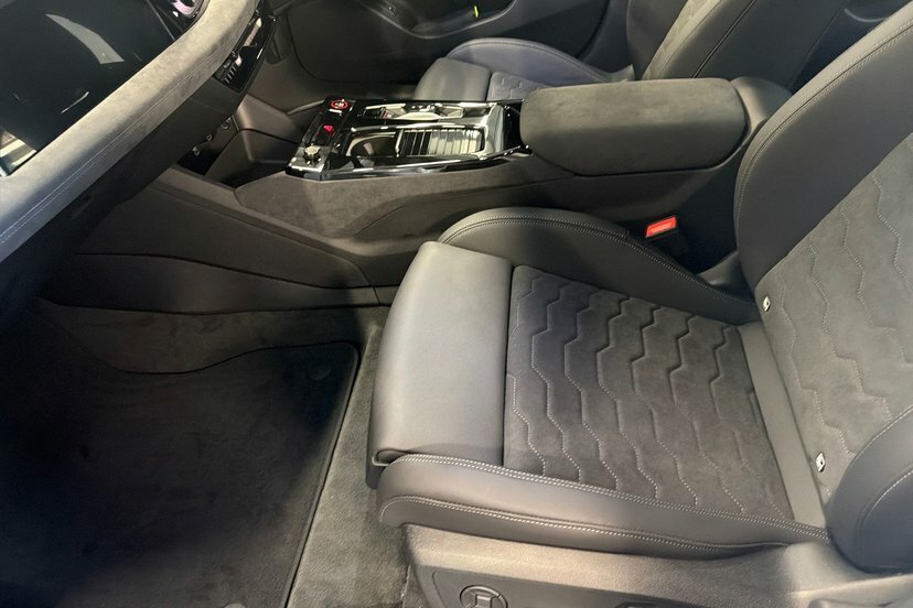 Audi A6 E-tron Avant 270Kw Performance 100Kwh S Line Sv Black #19