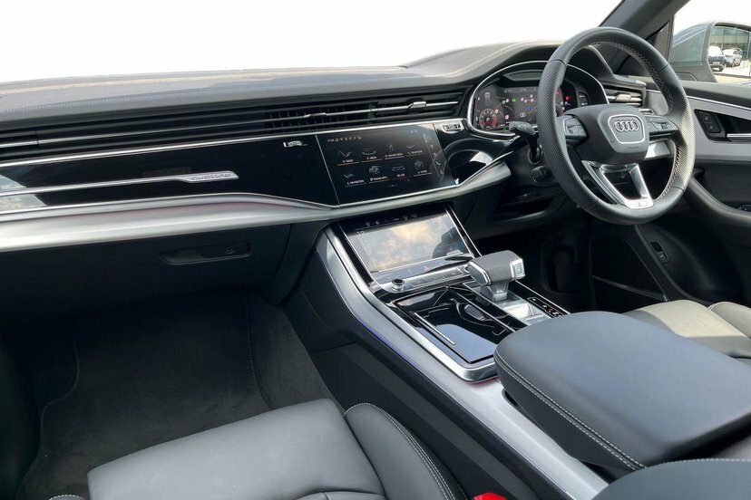 Audi Q8 3.0 Tfsi V6 55 S Line Suv Tiptronic Qua Grey #2