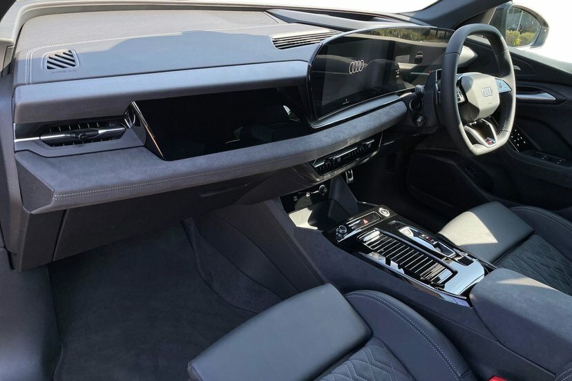 Audi Q6 E-Tron 100Kwh Performance Black Edition Suv Grey #2