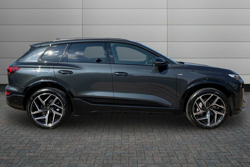Audi Q6 E-Tron 100Kwh Performance Black Edition Suv Grey #4