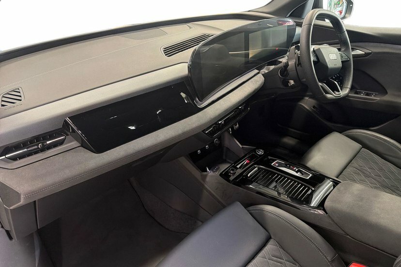 Audi Q6 E-Tron 100Kwh Black Edition Suv Quattro  #2