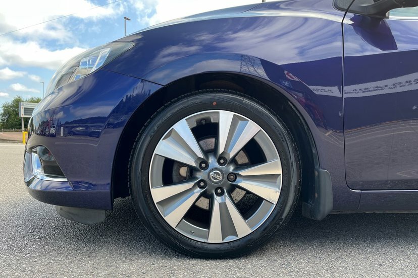 Nissan Pulsar Pulsar Blue #16