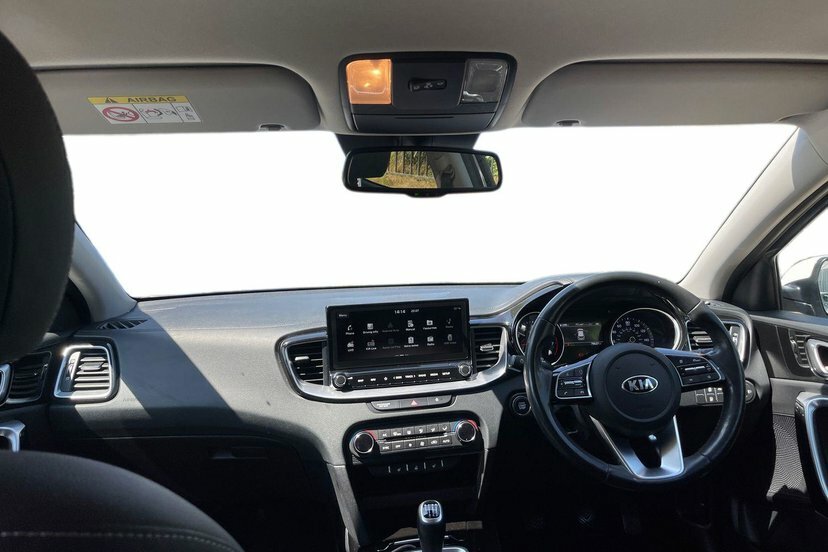 Kia Xceed 1.4 T-gdi 3 Suv 138 Bhp White #6