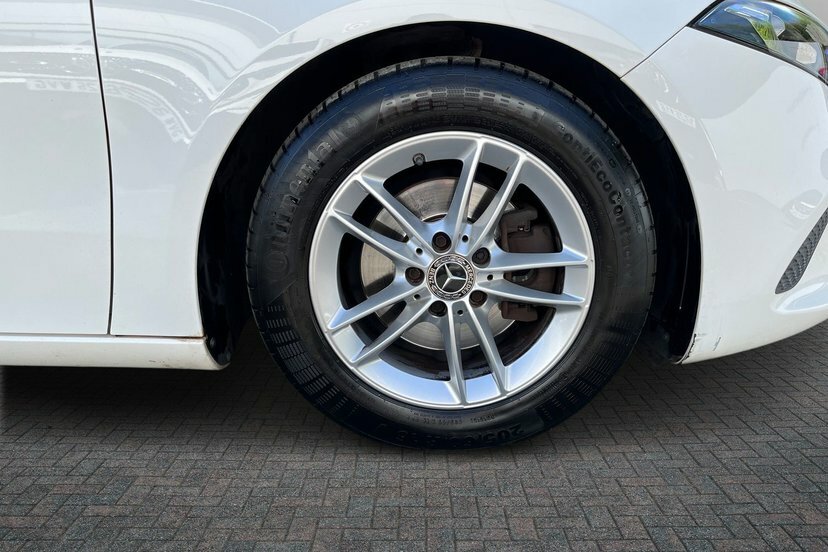 Mercedes-Benz A Class 1.5 A180d Se Hatchback 7G-dct 116 Ps HG18VGO White #4