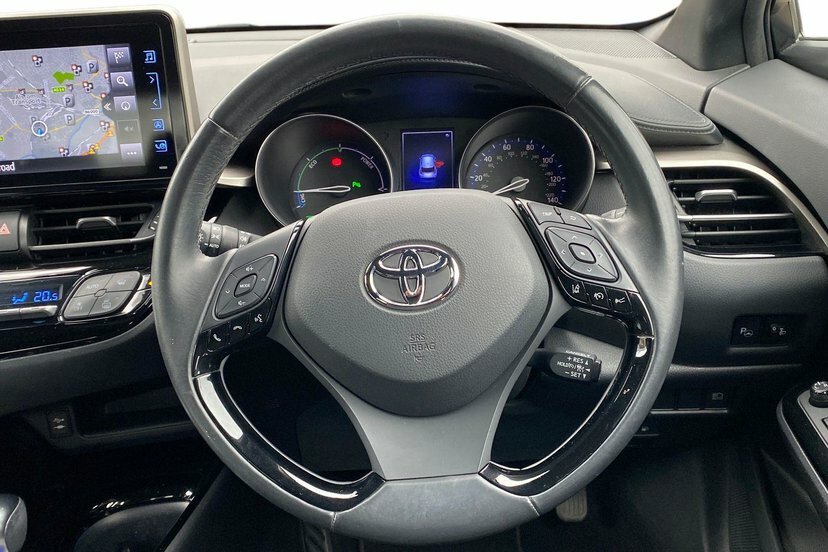Toyota C-Hr Dynamic White #8