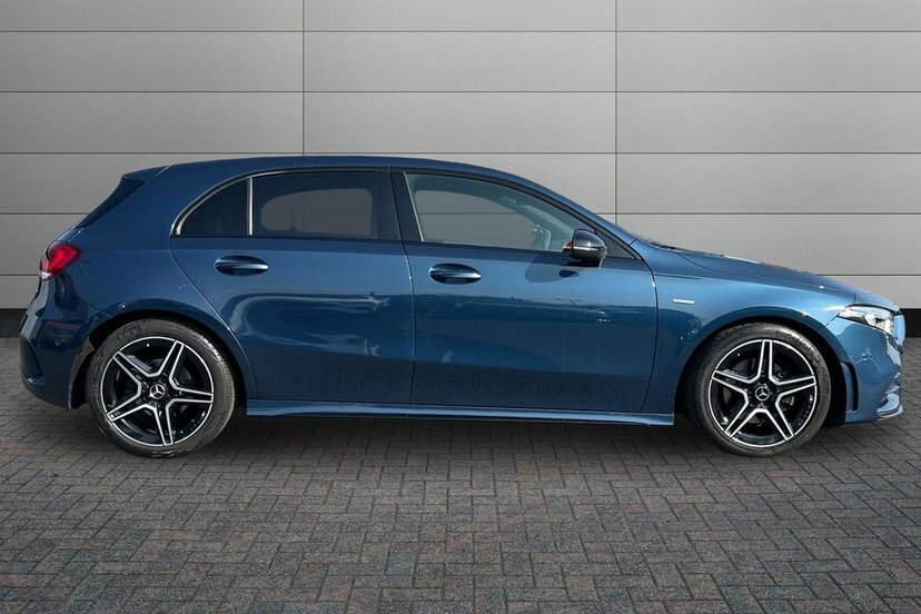 Mercedes-Benz A Class 1.3 A180 Amg Line Edition Executive Hatchback FE22VWO Blue #3