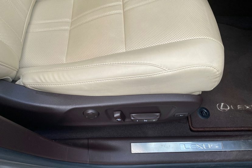 Lexus RX 450H L 3.5 Cvt Premium Tech Safety Pack White #32