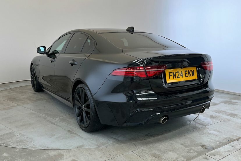 Jaguar XE D200 Mhev R-dynamic Se Black Grey #25