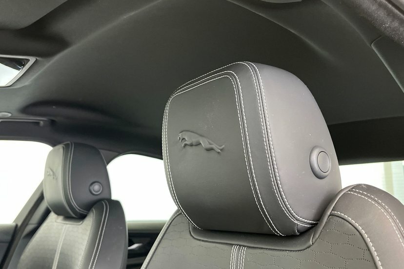 Jaguar XE D200 Mhev R-dynamic Se Black Grey #22
