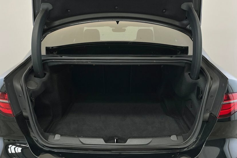 Jaguar XE D200 Mhev R-dynamic Se Black Grey #10