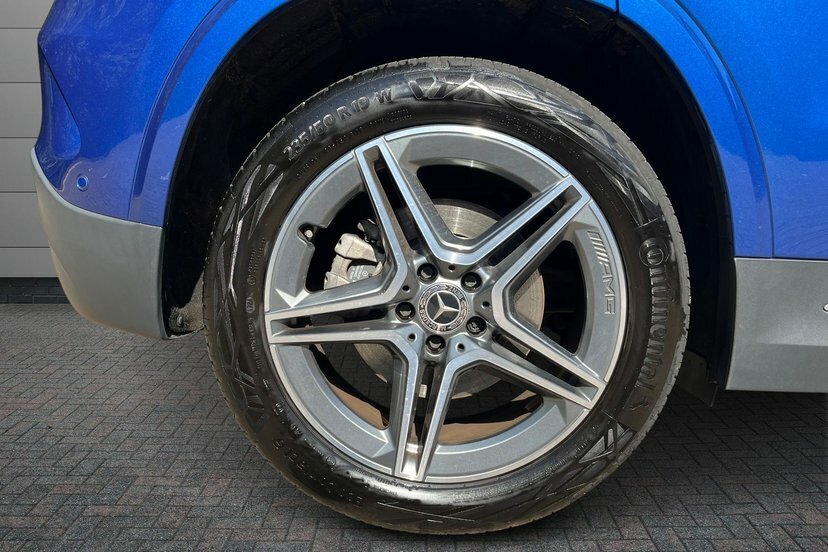 Mercedes-Benz GLA Class 2.0 Gla220d Amg Line Executive Suv 4Matic Blue #4