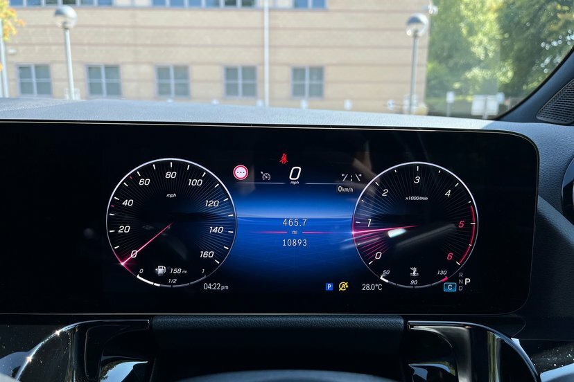 Mercedes-Benz GLA Class 2.0 Gla220d Amg Line Executive Suv 4Matic Blue #6