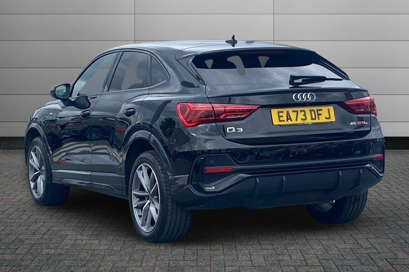 Audi Q3 1.4 Tfsie 45 Black Edition Sportback Pl Black #3