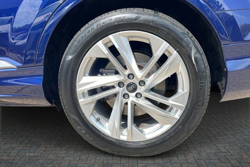 Audi Q7 3.0 Tdi V6 45 Black Edition Suv Tiptron Blue #4