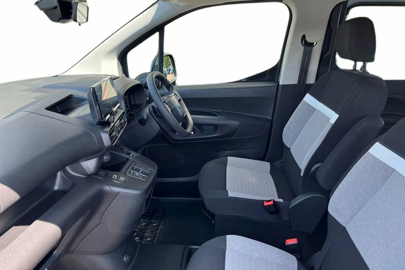 Citroen e-Berlingo 52Kwh Plus XL Mpv 11Kw Charger Grey #2