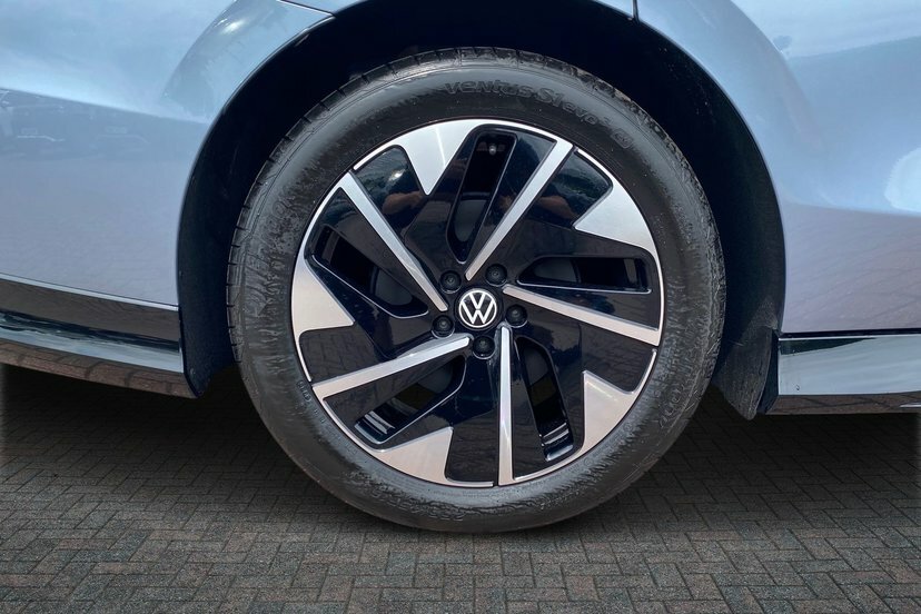 Volkswagen ID.7 Pro 77Kwh Match Plus Tourer 286 Blue #5