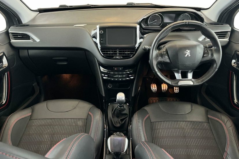 Peugeot 2008 1.2 Puretech Gt Line Grey #6
