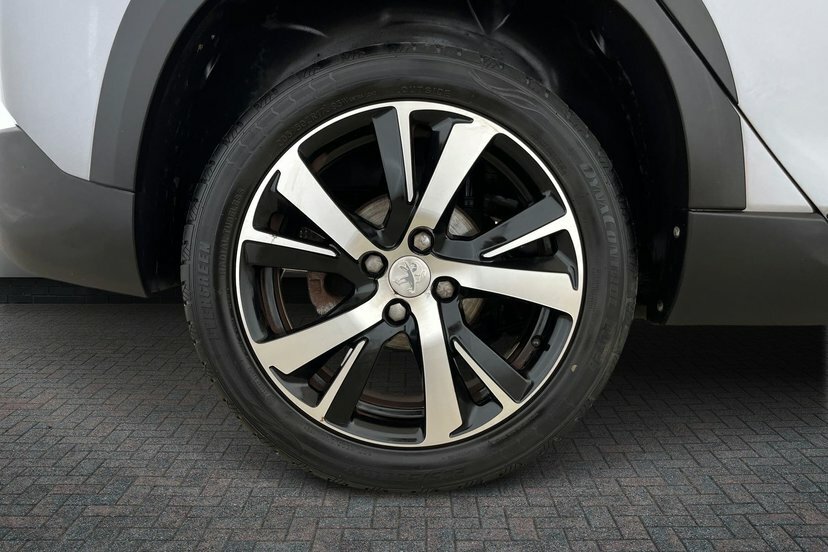 Peugeot 2008 1.2 Puretech Gt Line Grey #5
