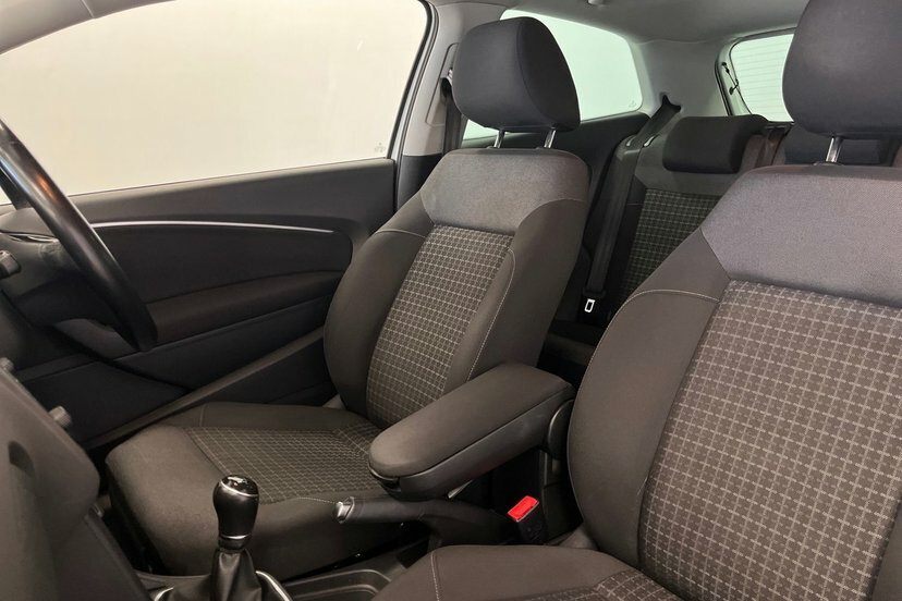 Volkswagen Polo Hatchback Silver #25