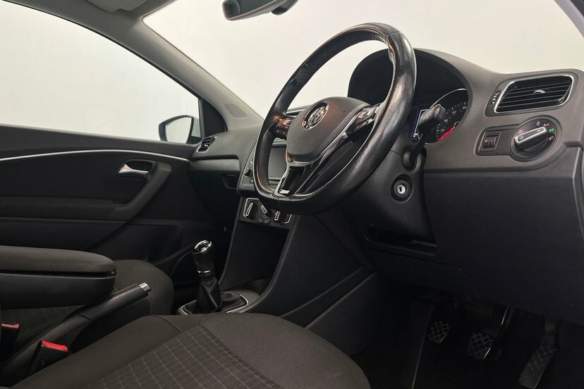Volkswagen Polo Hatchback Silver #13