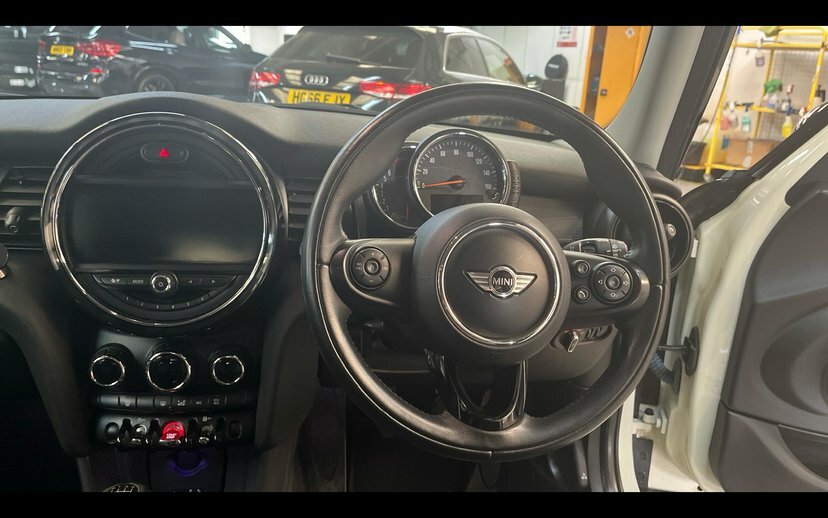 Mini Hatch 1.5 Cooper Hatchback 136 Ps EJ16CDY White #5