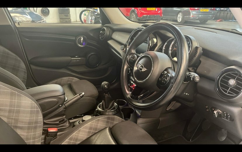 Mini Hatch 1.5 Cooper Hatchback 136 Ps EJ16CDY White #6