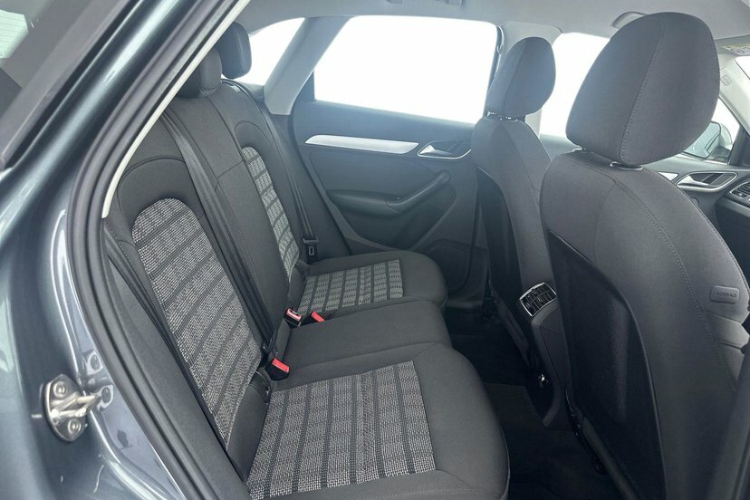 Audi Q3 2.0L Tdi Quattro S Line Plus 182 Bhp Black #10