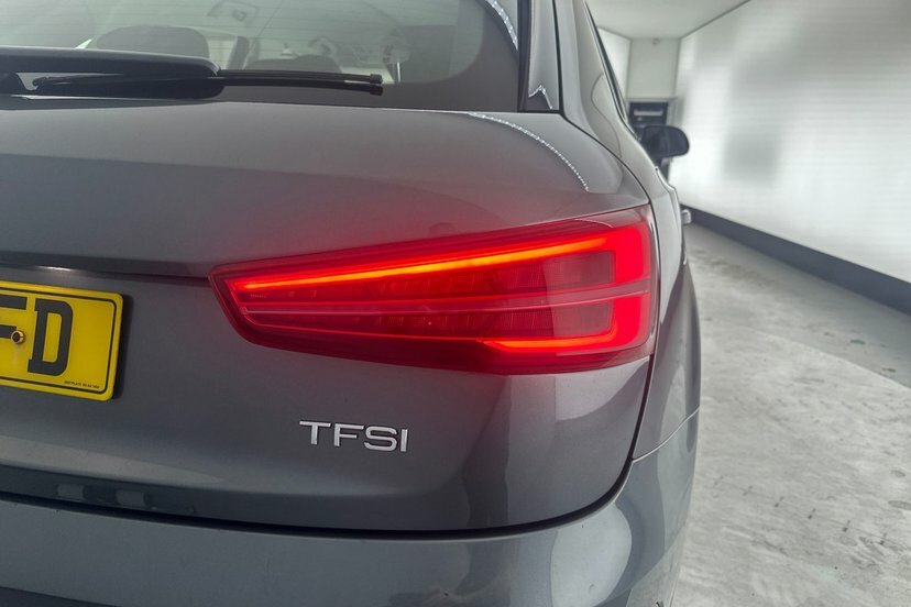 Audi Q3 2.0L Tdi Quattro S Line Plus 182 Bhp Black #15