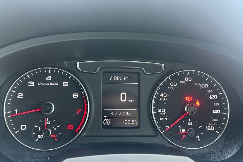 Audi Q3 2.0L Tdi Quattro S Line Plus 182 Bhp Black #30