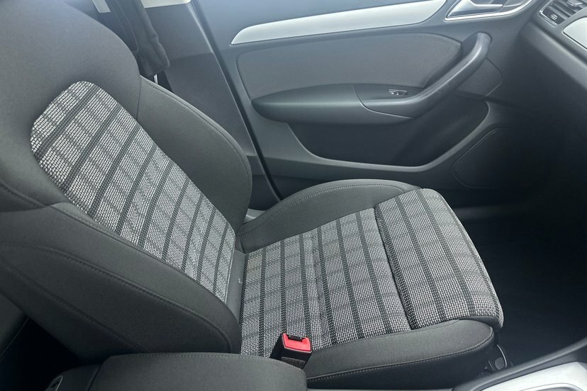 Audi Q3 2.0L Tdi Quattro S Line Plus 182 Bhp Black #29