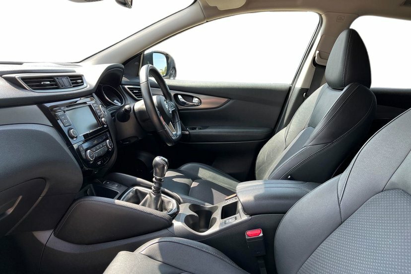 Nissan Qashqai 1.3 Dig-t Tekna #2