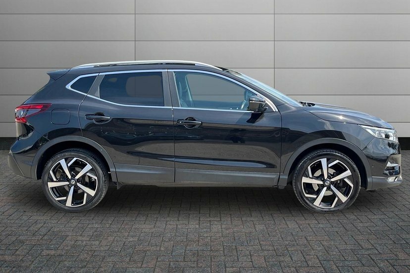 Nissan Qashqai 1.3 Dig-t Tekna #4