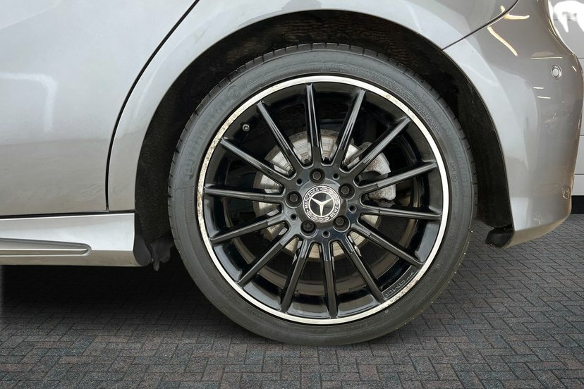 Mercedes-Benz A Class A200d Amg Line Premium Plus AK67XLX Grey #4