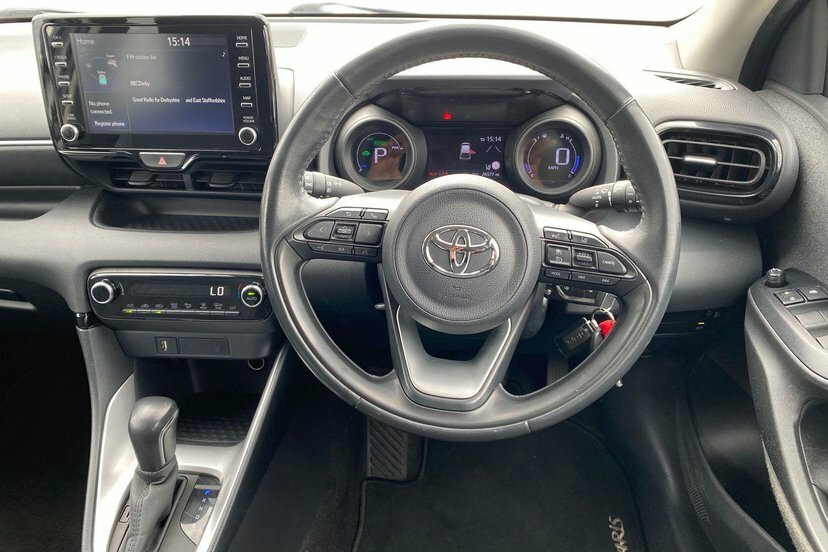 Toyota Yaris 1.5 Vvt-h Design Hatchback Hybrid E-cvt White #6