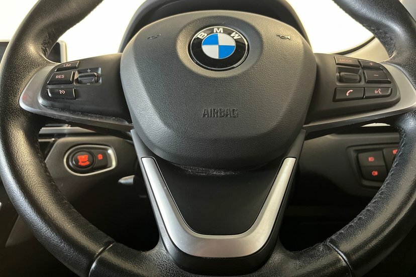 BMW X1 Sdrive 18D Xline Step White #24
