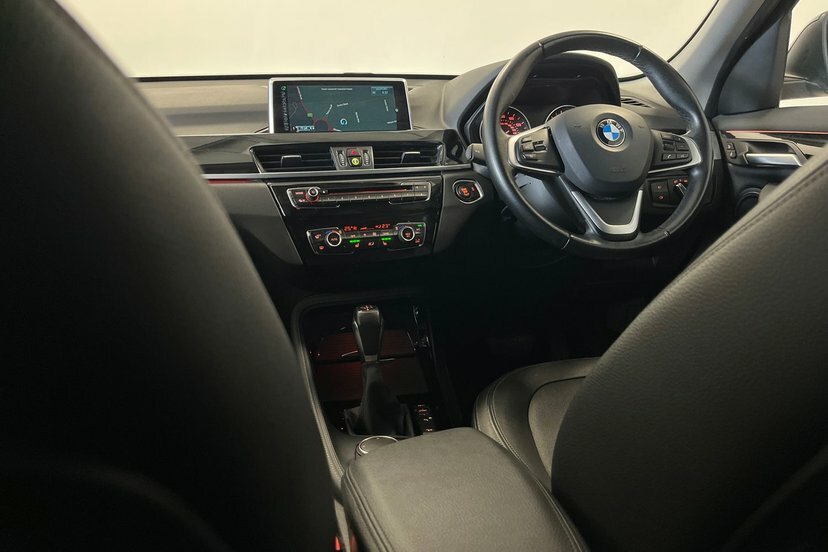 BMW X1 Sdrive 18D Xline Step White #25