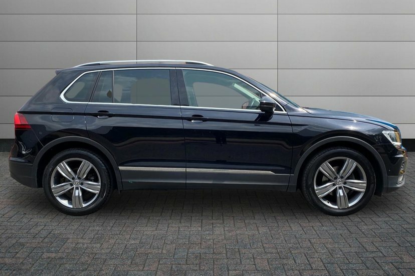 Volkswagen Tiguan 1.5 Tsi Evo Match Suv 130 Ps KE19UFR Black #4