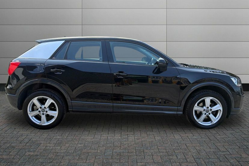 Audi Q2 1.5 Tfsi Cod 35 Sport Suv S Tronic 150 Black #4