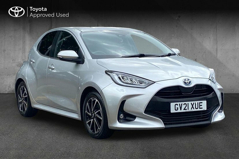 Toyota Yaris 1.5 Vvt-h Design Hatchback Hybrid E-cvt Silver