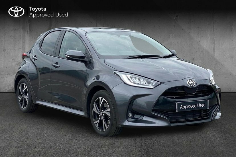 Toyota Yaris 1.5 Vvt-h Design Hatchback Hybrid E-cvt Grey