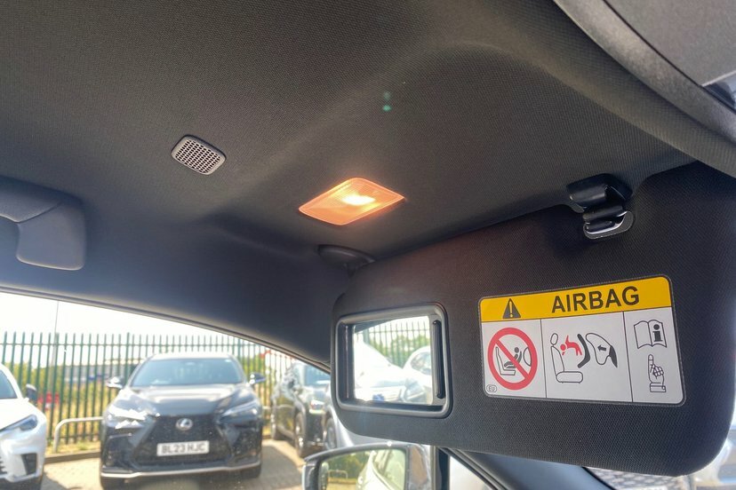 Lexus UX 250H 2.0 Cvt Premium Packnav Black #30