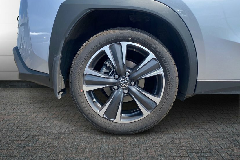 Lexus UX 2.0 250H Suv Hybrid E-cvt 184 Ps Silver #5