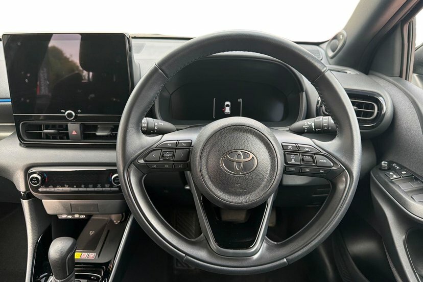 Toyota Yaris 1.5 Vvt-h Premiere Edition E-cvt Black #6